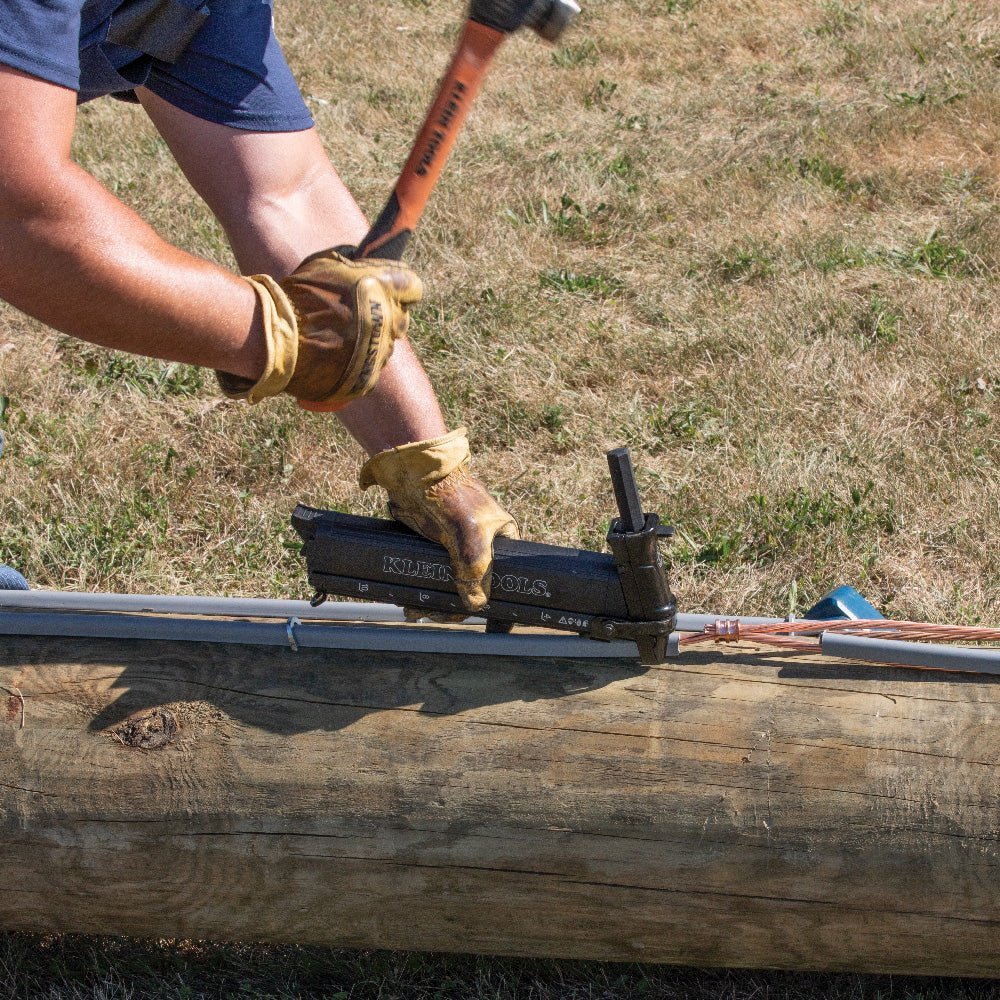 Klein Grounding Staple Holder