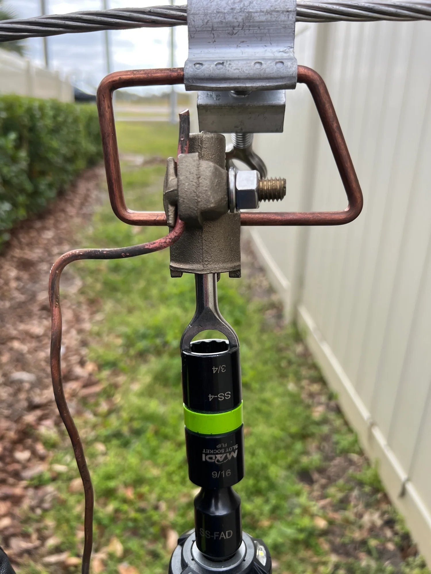 Madi Slot Socket™ Flip Impact