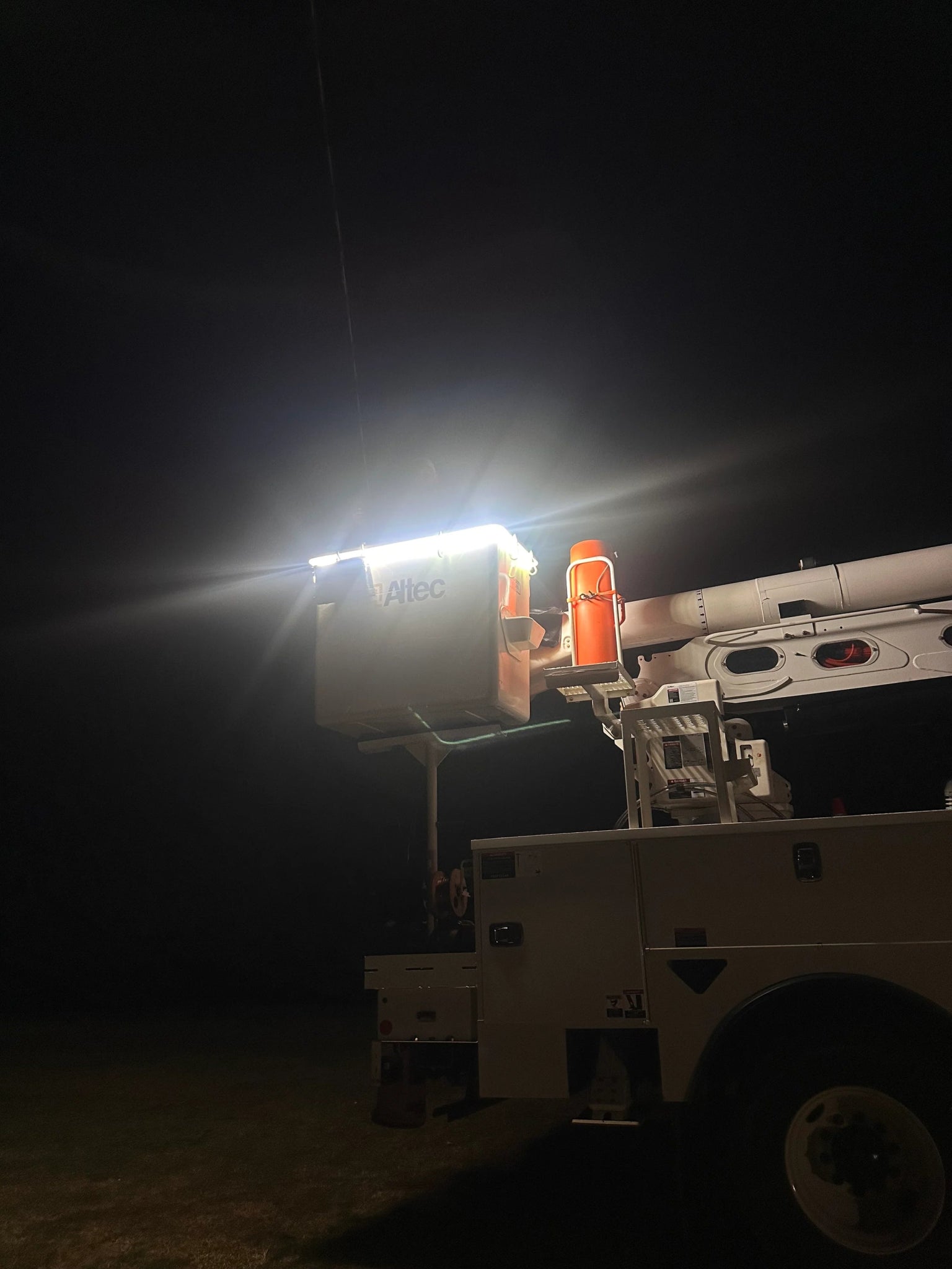 One Shot Accessory's Bucket Lantern Linemen's Lighting System - OSABL