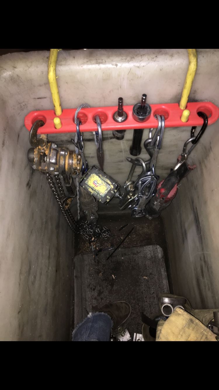 Lineman Solutions Bucket Knuckle Organization Bracket