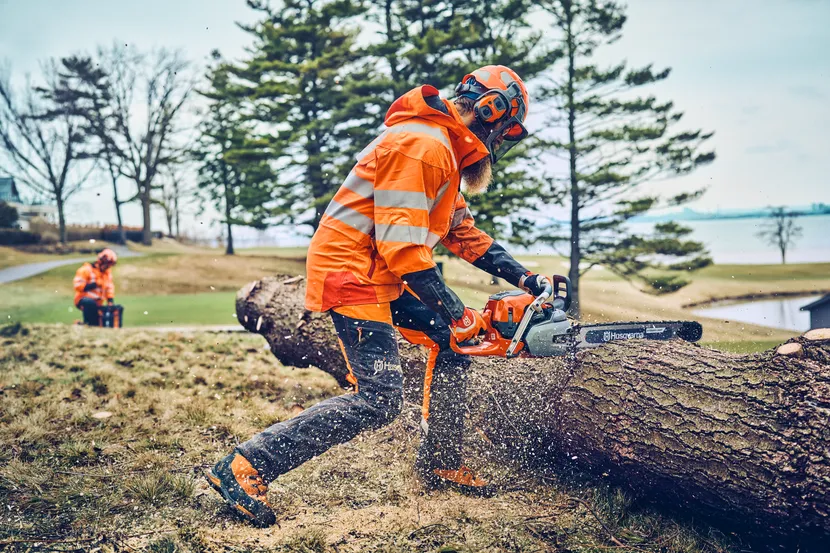 Husqvarna  Chainsaw 3/8" Pitch Professional Kit