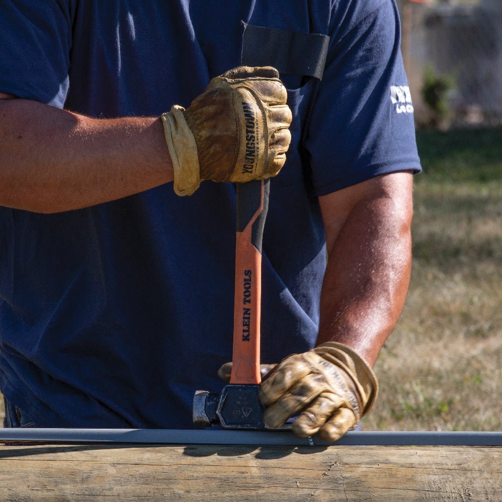 Klein 26oz Linemen Hammer Milled Face Claw Hammer - 832 - 26 - J.L. Matthews Co., Inc.