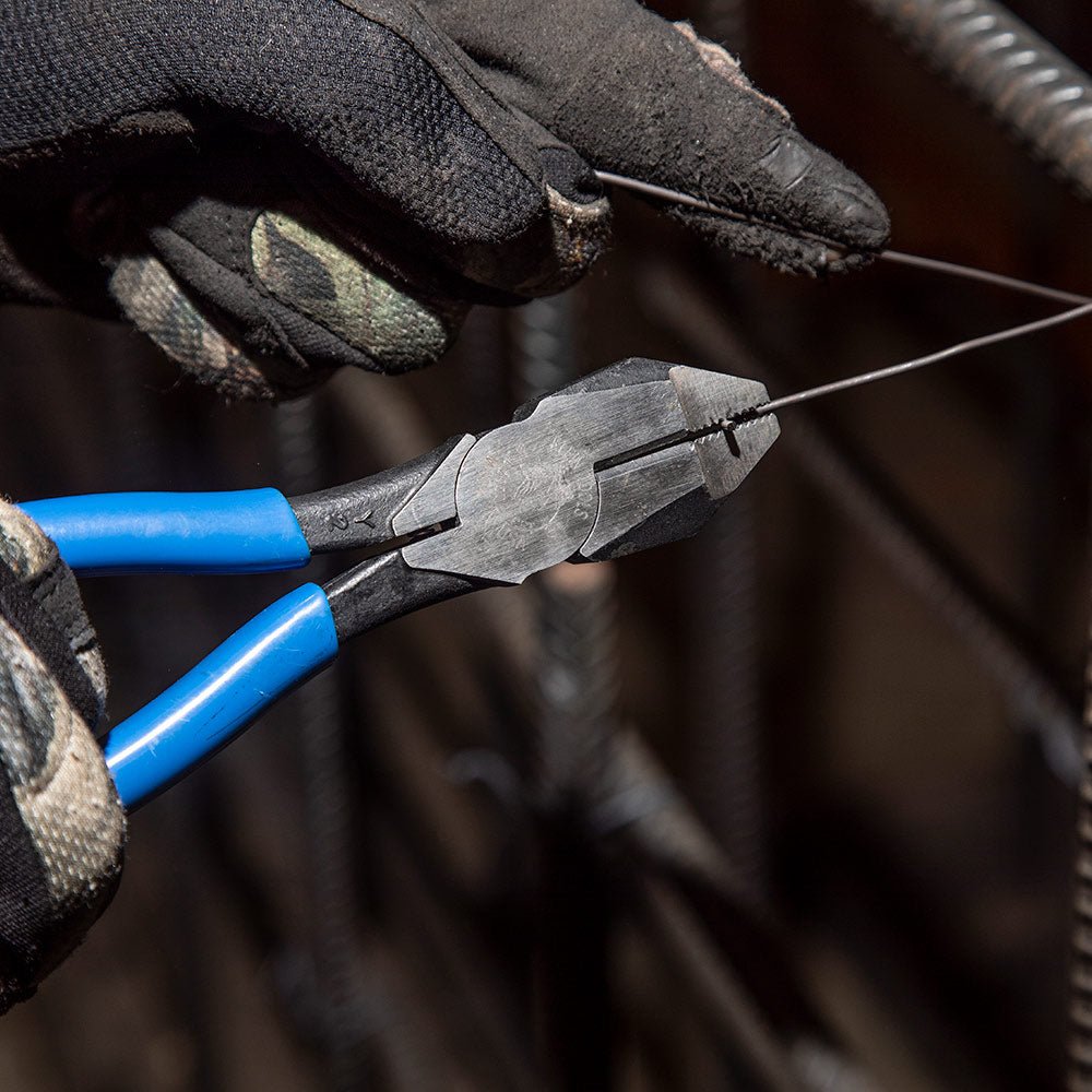 Klein 9" Knurled Jaws Heavy-Duty Side Cutting Pliers