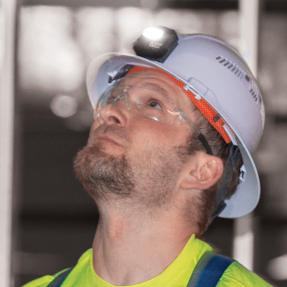Klein Auto-Off LED Rechargeable Headlamp