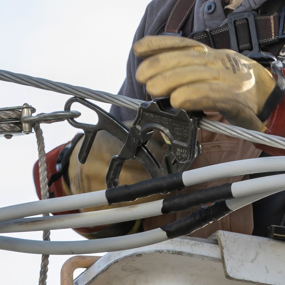 Klein Tools Wide Range Distribution Grip Linemen Jaw Grip - 16477 - J.L. Matthews Co., Inc.
