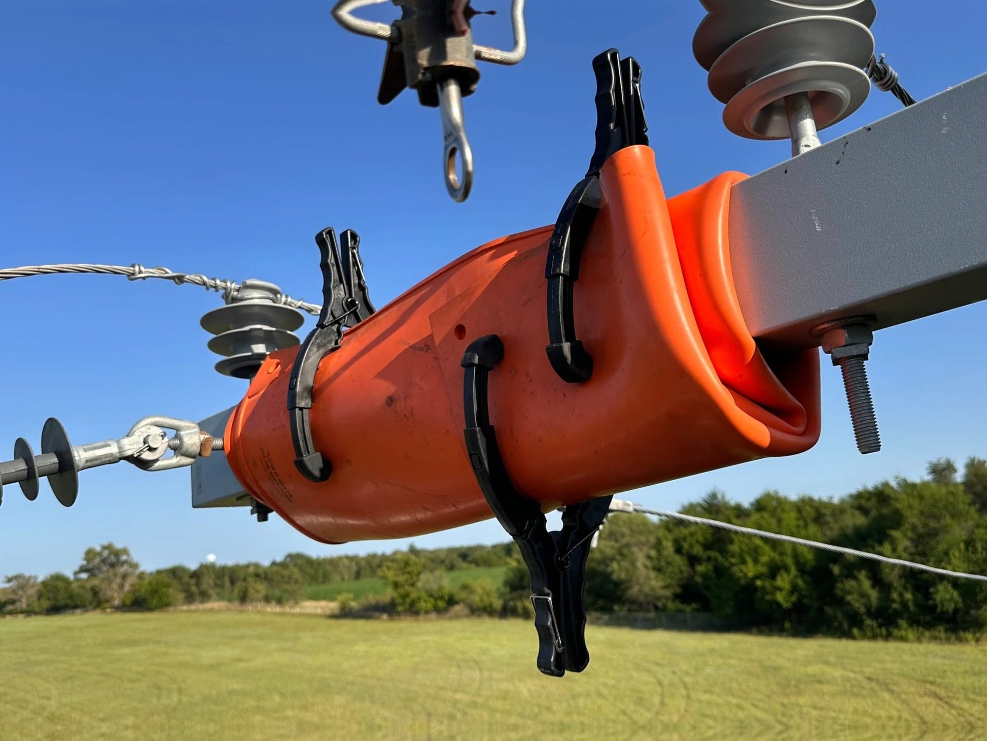 Line Work Blanket Clamp