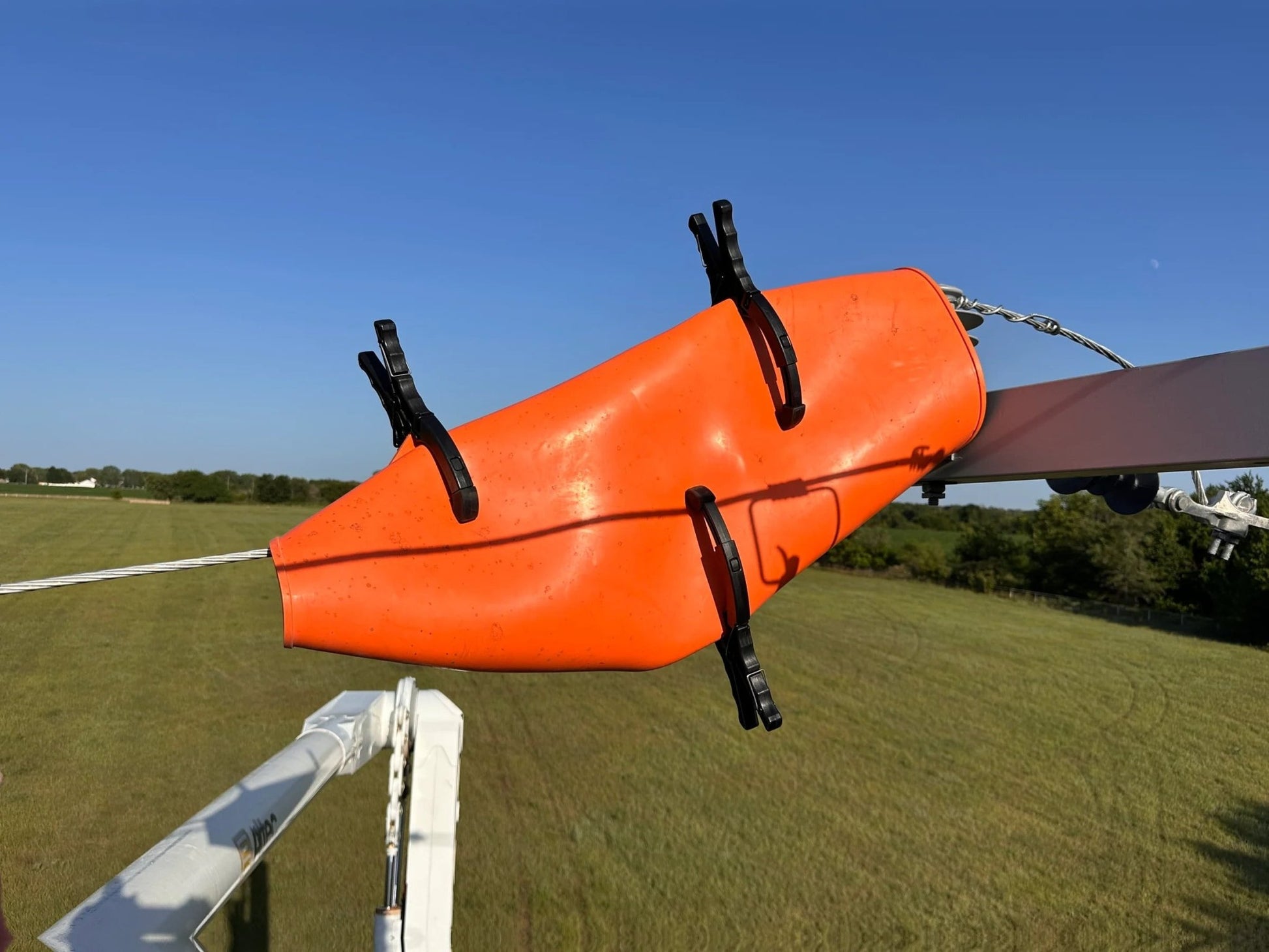 Line Work Blanket Clamp