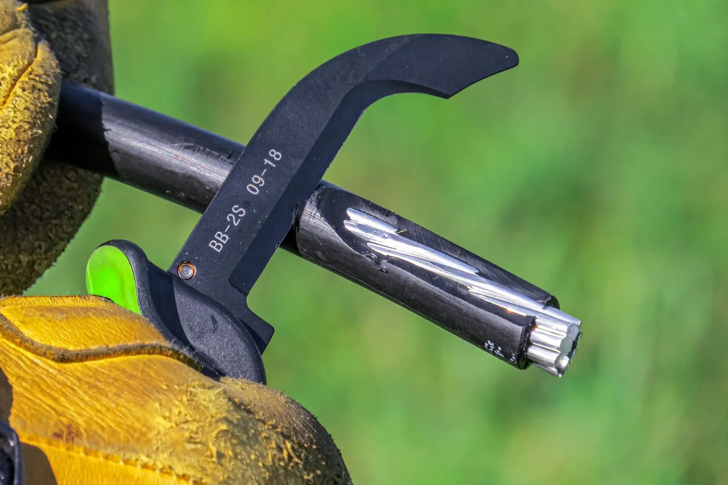 BrushBlade™ Safety Lineman’s Knife