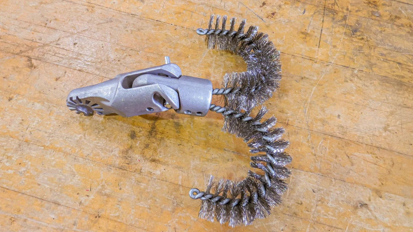 Madi Conductor Brush