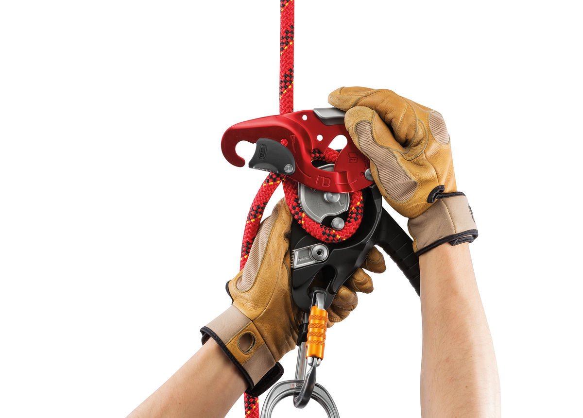Petzl Self-braking Descender with Anti-panic Function