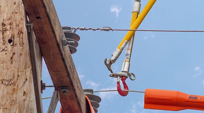 Utility Solutions BLUE STRIPE® Link Stick with Safety Hook & Swivel Eye